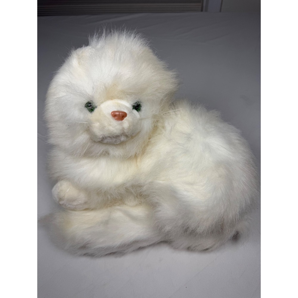 Russ Berrie Nikki White Persian Cat Plush Stuffed Animal Green Eyes 1801 Vintage